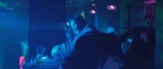 在黑客帝国的特效世界里,帧数直接拉满。+