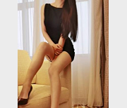 Papa李某迪：107V815M美翻天足控，初见美翻天！