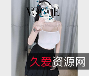 Onlyfans网红npxvip：社保姬的大罩杯美貌，原装货木瓜色短裙，让人看了心跳加速！