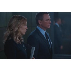 2021《保镖没有假期》：喜剧动作枪战，激烈保护行动遭遇杀手尾随