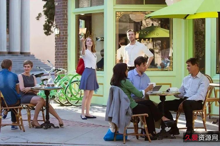 《血光假期：黑暗犯罪阴谋》2022年上映，莉顿·梅斯特、克里斯蒂娜·乌尔夫斯帕尔执导，89分钟惊悚体验