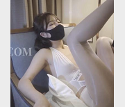 糖心香菜公主：大玩空姐服装诱惑，网红网络小公主的性感活力！