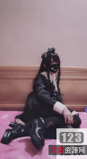 Sola酱视频资源：颜值爆表，活力担当，搞笑游戏生活，让你快乐无限！