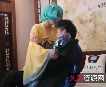 《穿越到王者荣耀的世界：唐璐璐的冒险之旅》