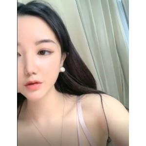 小纯纯虎牙最新散播合集：性感妖姬带来火辣私人定制直播，绅士们快来打赏