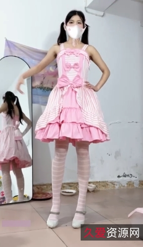 《董香:网红模特视频合集,18p68v和5.15g,让你感受到她的魅力和活力》