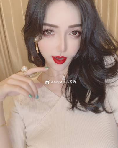 大码女孩顾灵曦：自拍、图集、视频、声音，让你享受自娱自乐的惊喜之旅！