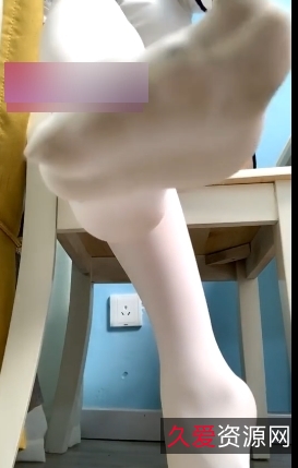 恶魔寸止的黑色脚趾印脏臭白丝上下合集，精彩舞蹈片段等你来欣赏！