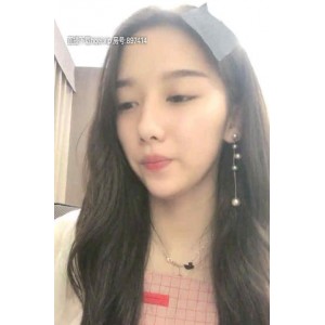 斗鱼热门美女主播星luck：独特瓜子脸、经典美人脸、大眼睛、完美身材，精彩视频，热血情歌，活力无限！