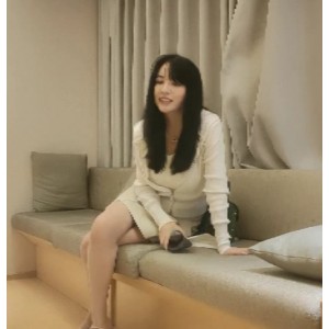 文轩探花约拍高端车模作品一部