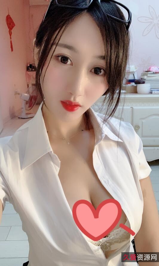 火箭定制小小玉酱太难了：御姐范的女神，高颜值、社保、私活、肉感、精致的短视频与高清写真合集