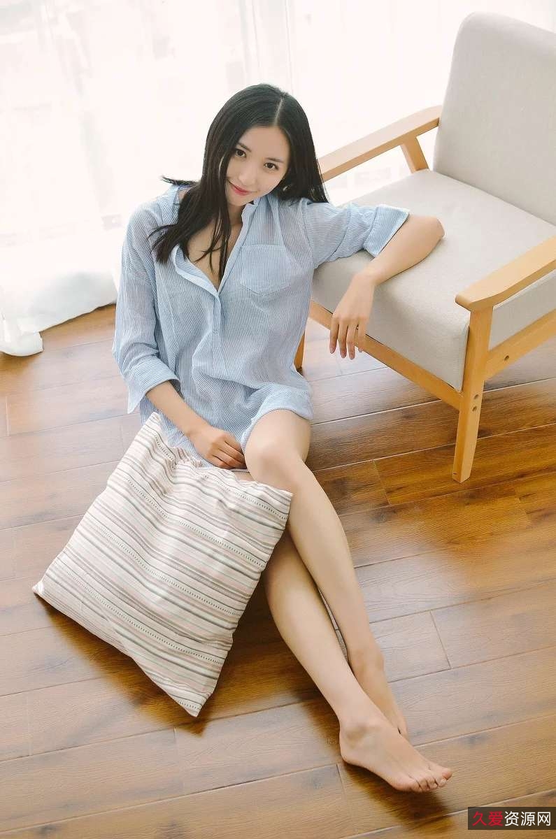 美女主播@八月未央热舞秀：妖精般的妩媚热舞，国服旗袍，服装，护士，和服，cosplay等多种造型