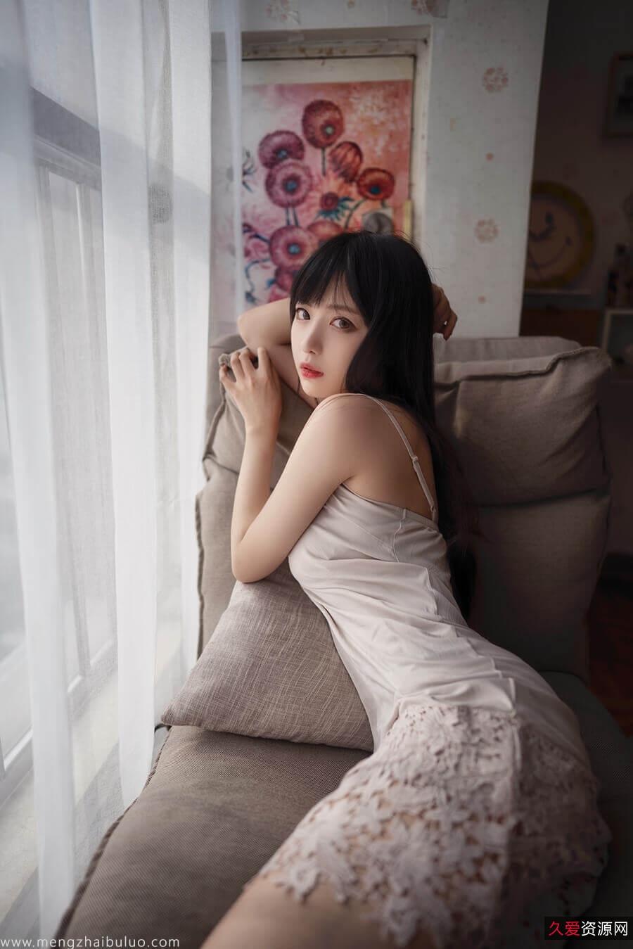 小鹿鹿：女神气质，77套图集+11.6G4K视频，清纯学妹、妖艳COS、性感御姐三重风格