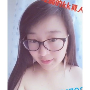 KK网红带来诱惑力十足的视频和图片，美轮美奂