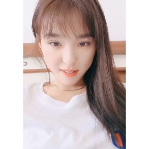 《清纯女神小璐璐被猥琐大叔狠狠擦，沉沦的清纯女神多么令人悲哀！》