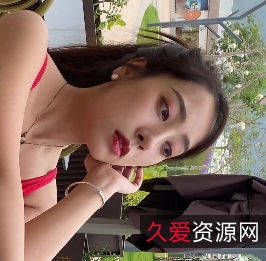 美女红色泳装秀胖臀美腿，1V9.76G百度云视频