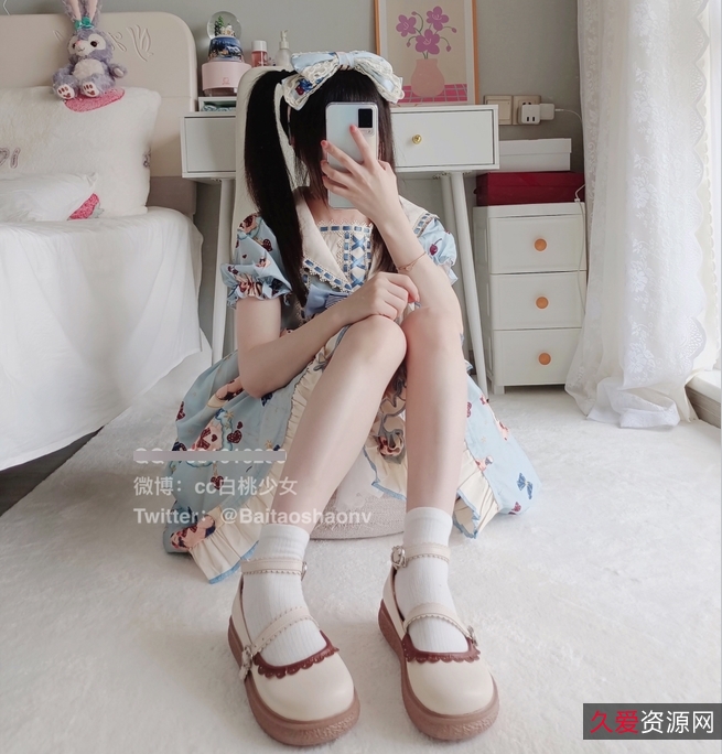 白桃少女新款蓝色妹子1v29p2.23g百度盘