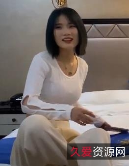 mei+nu+jian+zhi：酒店约P赚钱，家里缺钱嗨翻！