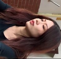 美女穿牛仔裤翘臀长腿，精彩视频百度云分享