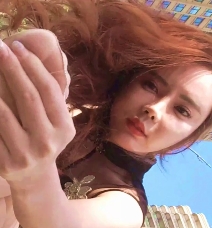 美女视频丰满包臀裙肉丝高跟长腿