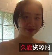 海外留学生身高175cm长腿2V106M百度云男友，暖心浴室温馨时刻