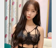 快手明星张傲娇182V自拍烧定制舞蹈服装555M