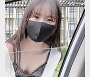 扣扣传媒妹子天花板粉SE附加服务：玩偶姐姐、凭租女友、身材神器光“阴”、小白兔、拍摄角度1V924M