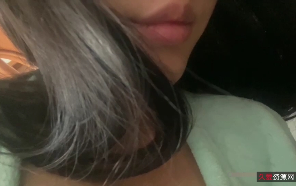 LexisCandyShop的男友付费作品，包括8部视频，总大小为10.1G，在百度盘上可以找到。