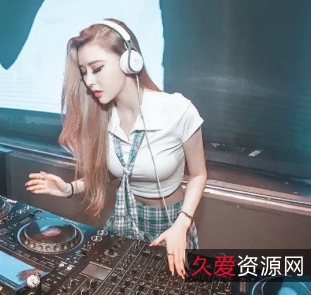 成都DJ女神艾米的朋友爱视频，展示她细腰和漂亮馒头的后推车C，百度盘