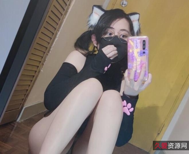 精选口味重美女奶咪naimi最新合集——反差婊扮演+道具指教（6G）