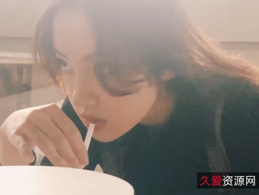 婕哥网红美女作品合集：邻家小妹的百变狐媚