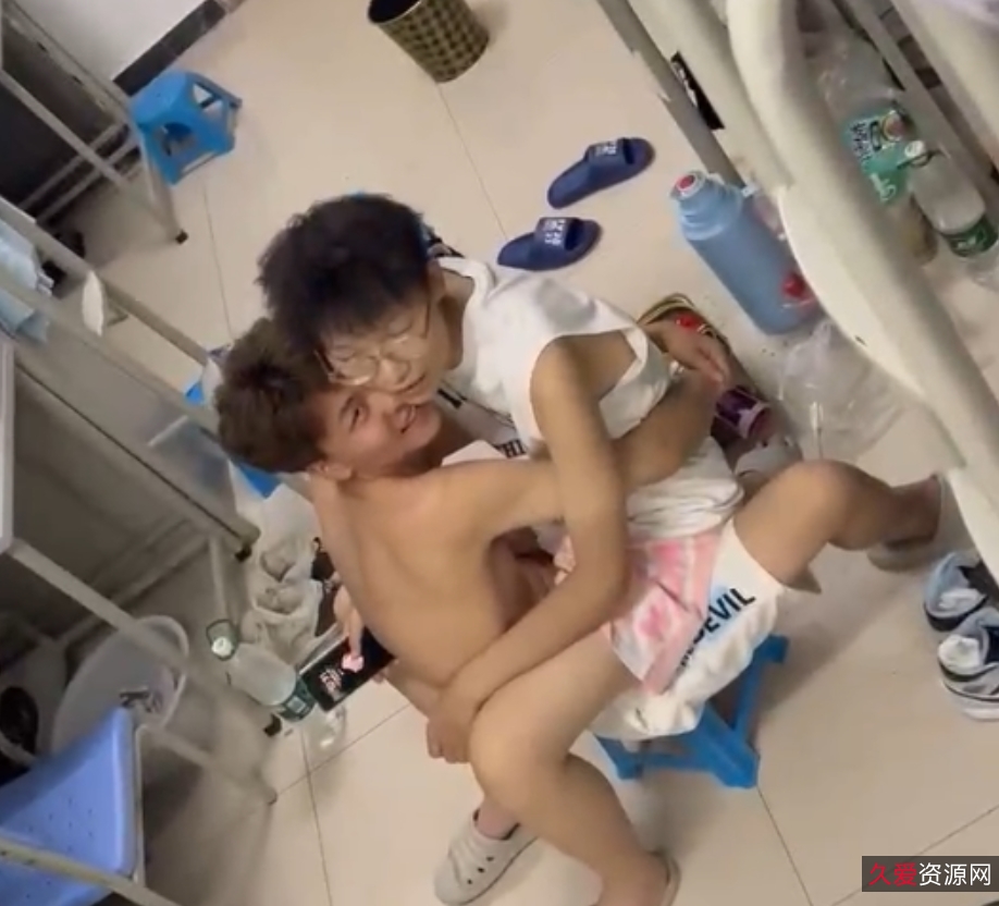 自行打包的lisa疯马秀视频，最近吃瓜合集