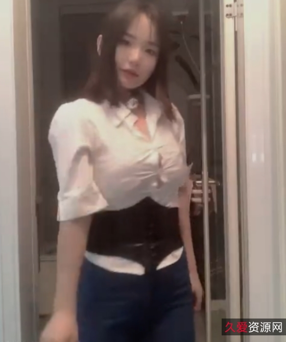 快手童颜大罩杯妹子少女22V125MB度盘