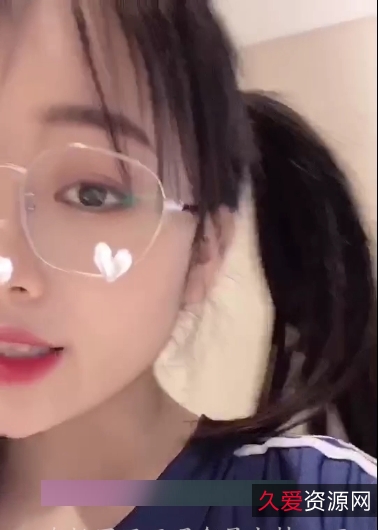 高颜值主播小熙露脸学生体C服放飞自我[1v+720MB][百度盘]