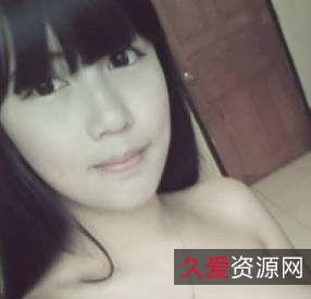 校花李宜辰的日常自拍展示