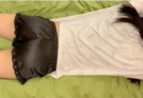 高C痉挛呐喊连连的日本苗条少女精油按摩