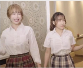 辛尤里和闺蜜玩弄诸葛木马升天