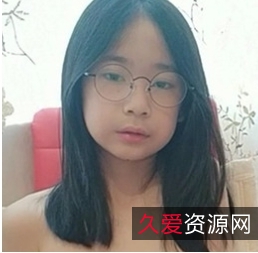 已婚少女在街头直击时展示出的反差魅力，钞票飞舞间的故事