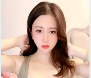 琪琪：快手网红绝顶尤物，美颜胡须玩具蛋蛋，观众互动视频大放送！