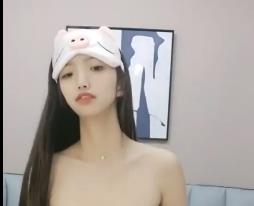 大学生X精选自拍1V-860M，时长48分，道具玩法惊艳，下载观看！