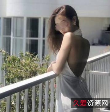 猫宝宝：飞机场网红御姐，狂野姿势4.3G视频