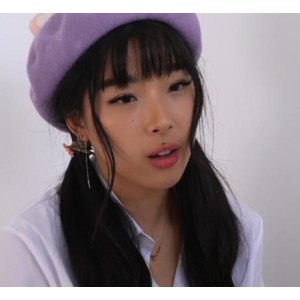 Y-ElleLee自拍视频合集，男Y、黑鬼进入女同口B，多时长精彩下载观看