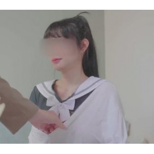 Demi爹咪：纯情女高中生的自拍视频风波，8分钟全程曝光