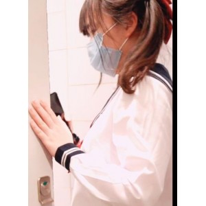 工口糯米姬JK妹子遭受不公待遇，要坚强起来