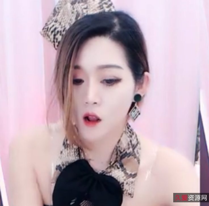 虎牙HD王妃最新千元定制热舞合集38V