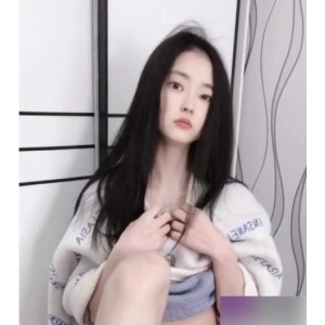 高颜值网红芋宝的毛衣作品