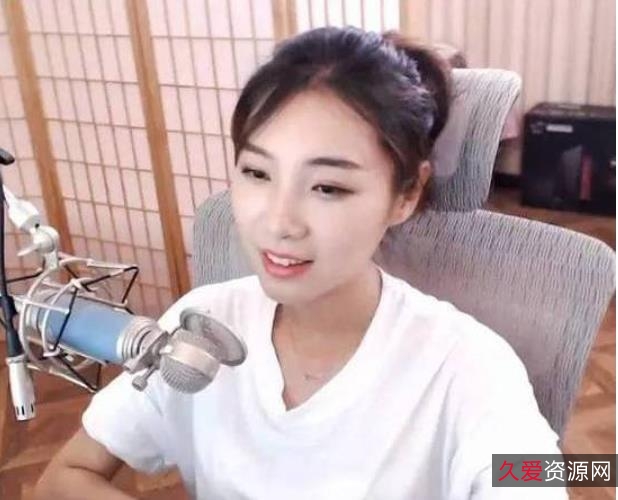 虎牙优质美女主播COCO直播间社保合集1.2G四集