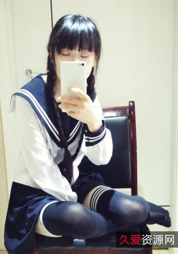 1.3G视频合集清纯妹子西尔酱cos水手服诱惑，美腿黑丝奶控全收录