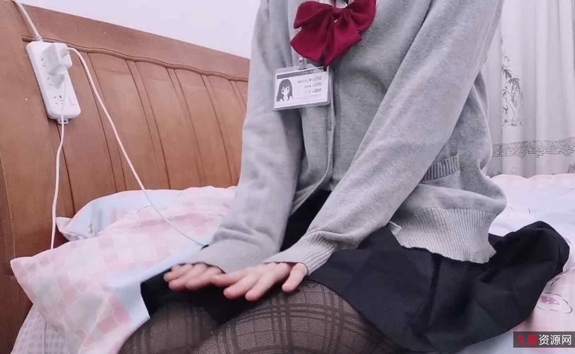 《斗鱼青春少女主播韵韵才艺展示合集》-清新颜值00后辍学打工女孩的精彩表演