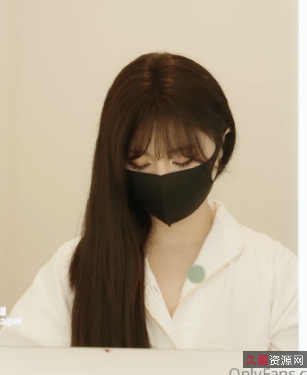 网红女神娜娜nana全新合集,中文对白悄悄话,压缩解压更新日志